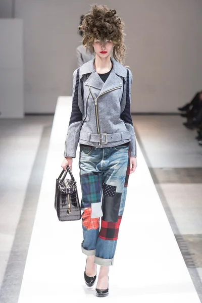 Look 7